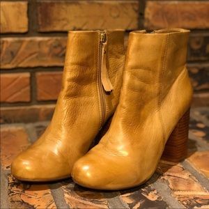 Chinese Laundry Booties size 8.5